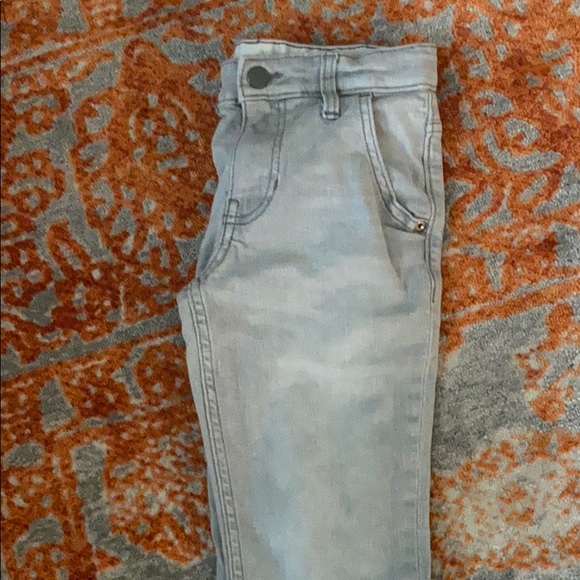 Boys size 8 jeans - Picture 3 of 7
